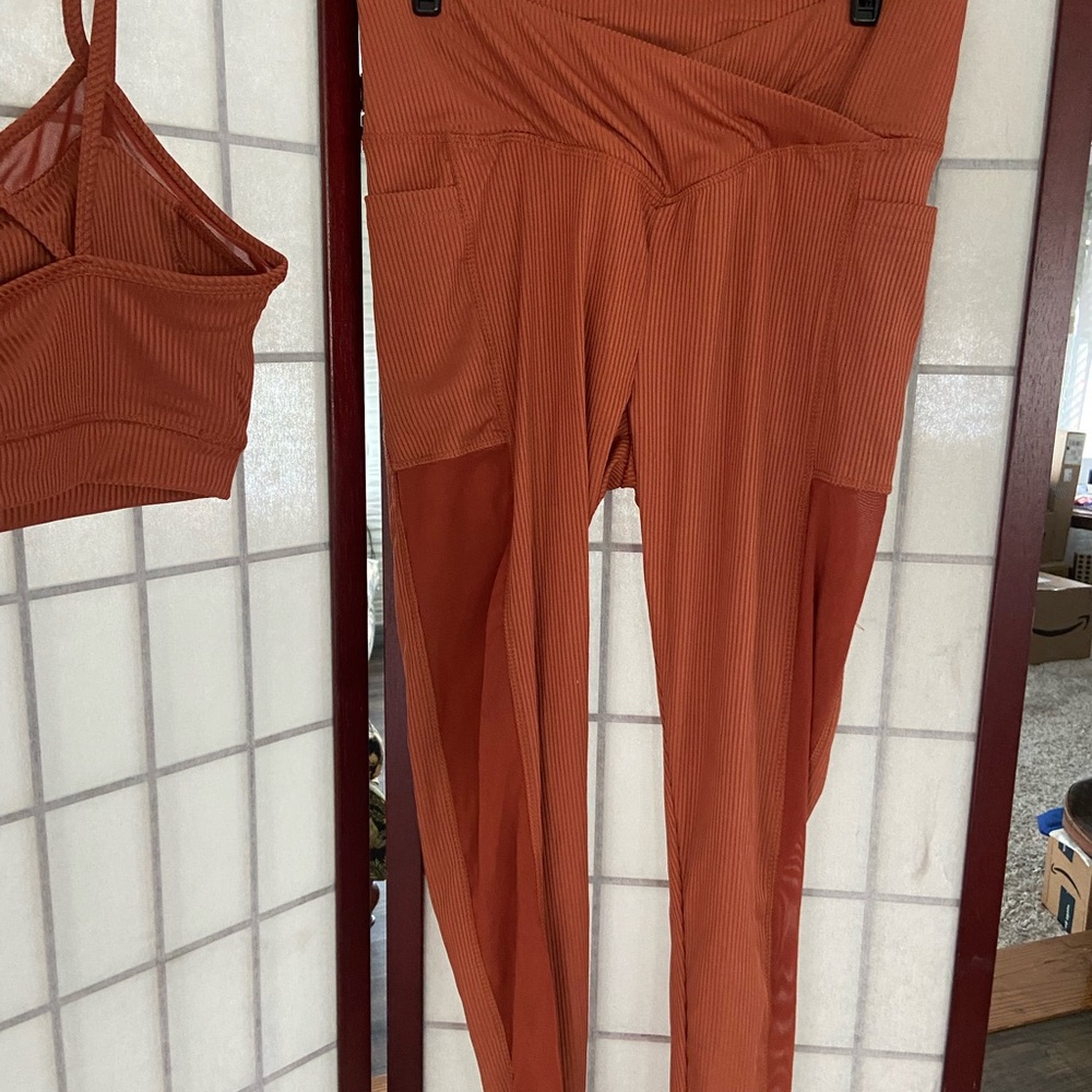 Activewear - Picture 3 of 9
